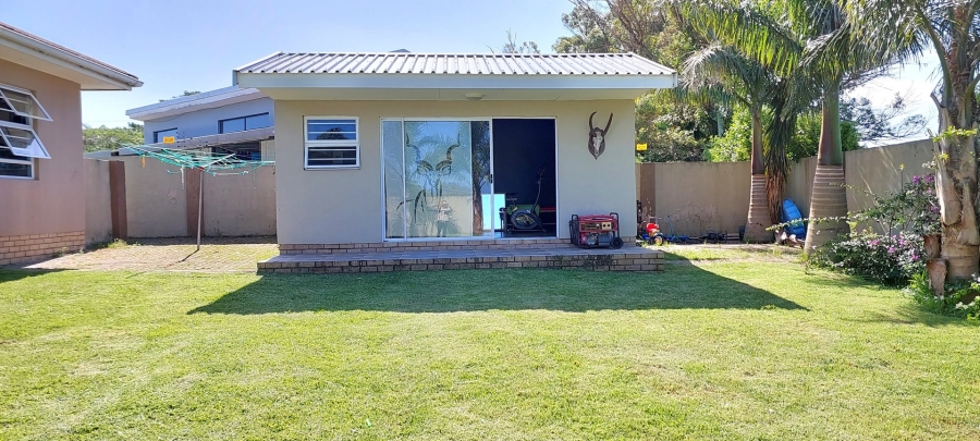 4 Bedroom Property for Sale in Sunrise On Sea Eastern Cape